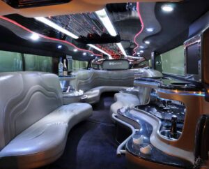 Hummer Strecth Limo (WHITE) interior