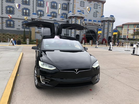 Tesla X from City Captain Transportation getting ready to go to Valley Center and San Diego Airport.