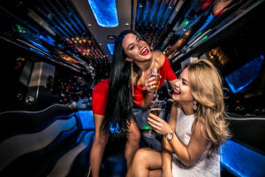 Hummer Limo White City Captain Transportation for Night outs, Wedding, Quinceanera